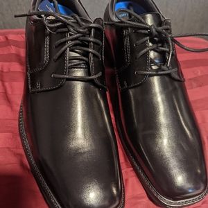 Dockers "Irving" Shoe, NIB 10.5 msns